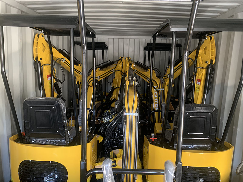 7 MG10B small excavators sent to Canada